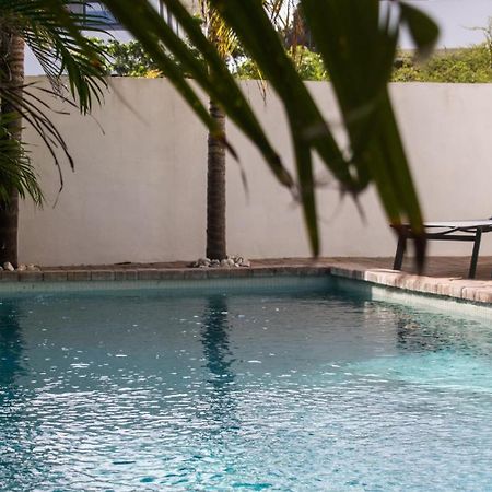 Major. Suites Curacao Willemstad Bagian luar foto